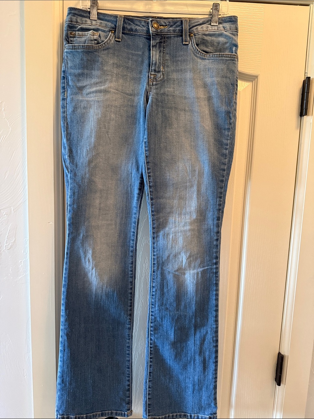 Jessica Simpson’s Valley Girl Straight Leg Jean in Blue